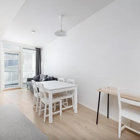 דירה Uleabo New And Bright Downtown 3-room
