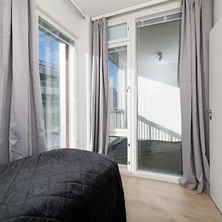 Uleabo New And Bright Downtown 3-room דירה