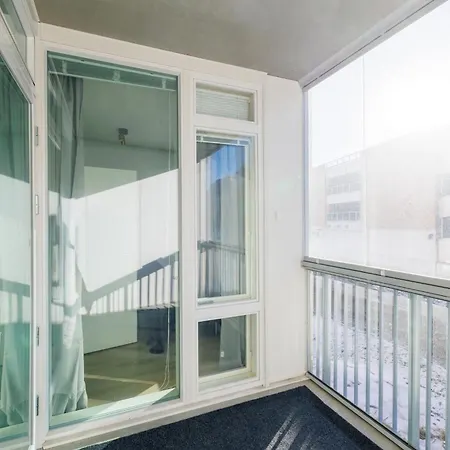 Uleabo New And Bright Downtown 3-room דירה *